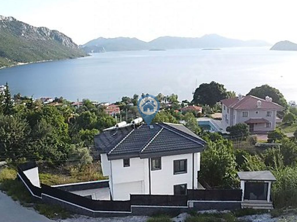 MARMARİS SÖĞÜT KÖYÜNDE DENİZ MANZARALI VİLLA