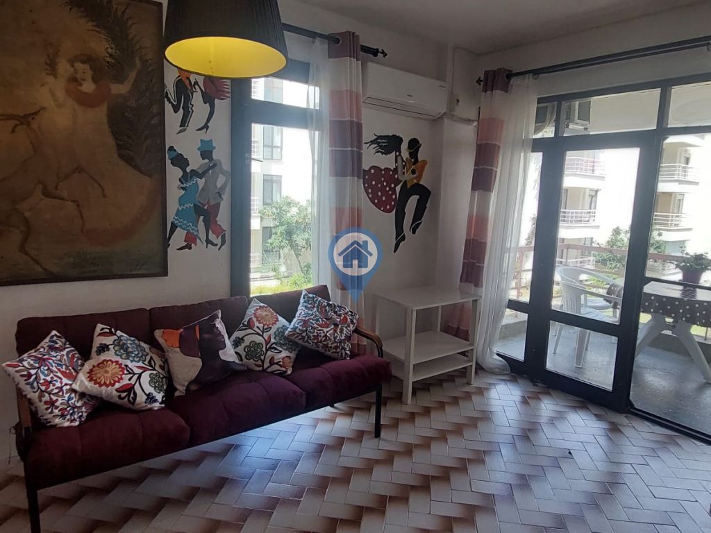 DENIZE SIFIR ÖZEL PLAJI OLAN SITE İÇERISINDE SATILIK 1+1 DAIRE