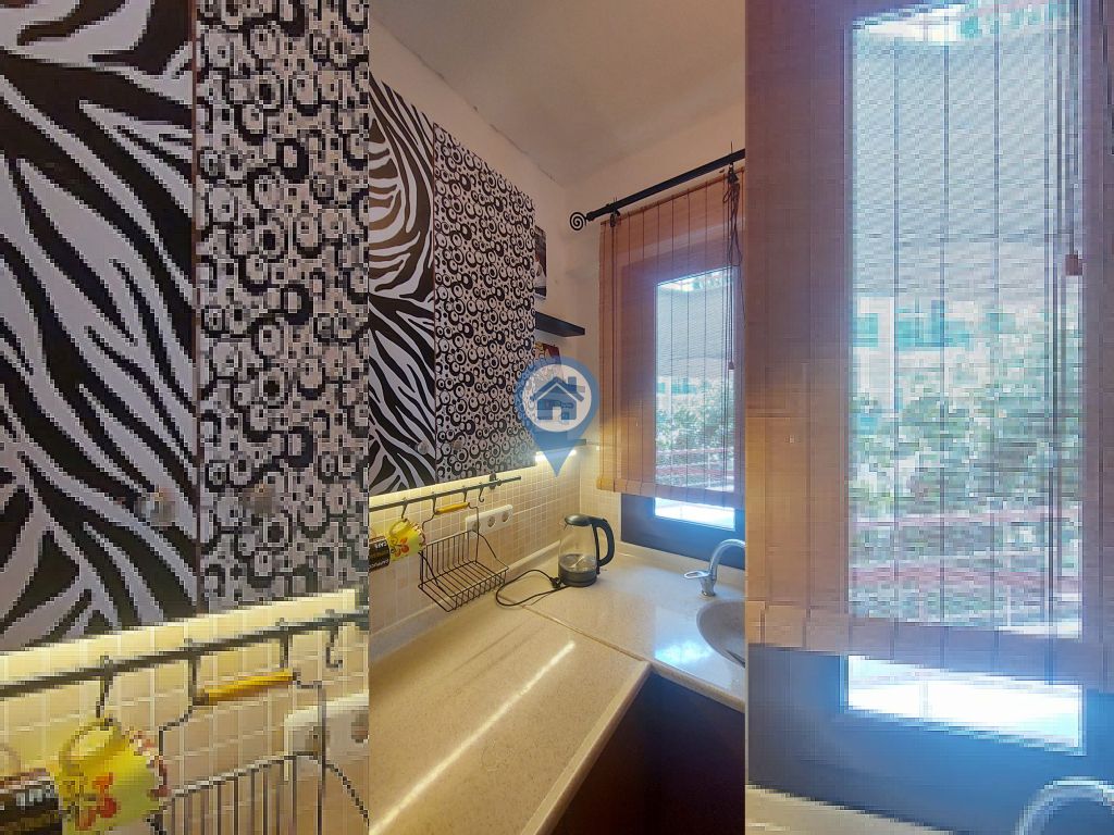 DENIZE SIFIR ÖZEL PLAJI OLAN SITE İÇERISINDE SATILIK 1+1 DAIRE
