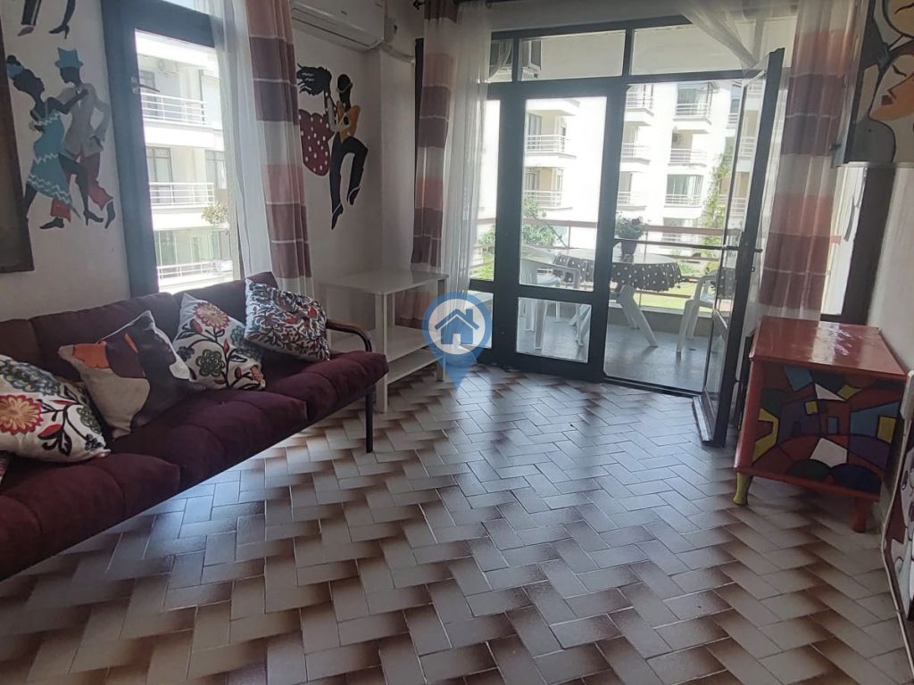 DENIZE SIFIR ÖZEL PLAJI OLAN SITE İÇERISINDE SATILIK 1+1 DAIRE