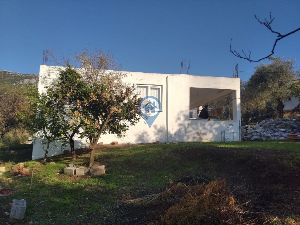 SU GAYRİMENKULDEN SÖĞÜTTE İKİ VİLLALIK ARSA