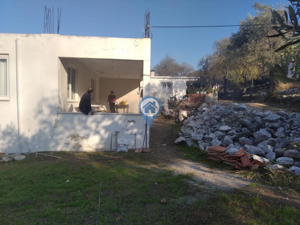 SU GAYRİMENKULDEN SÖĞÜTTE İKİ VİLLALIK ARSA