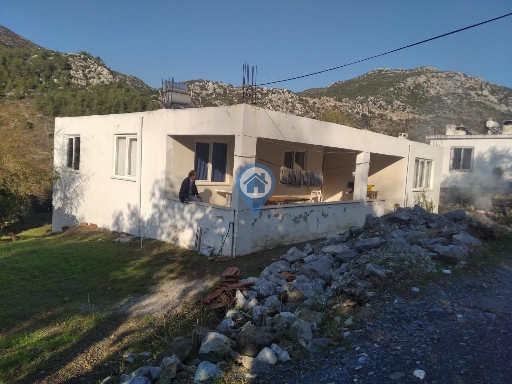 SU GAYRİMENKULDEN SÖĞÜTTE İKİ VİLLALIK ARSA