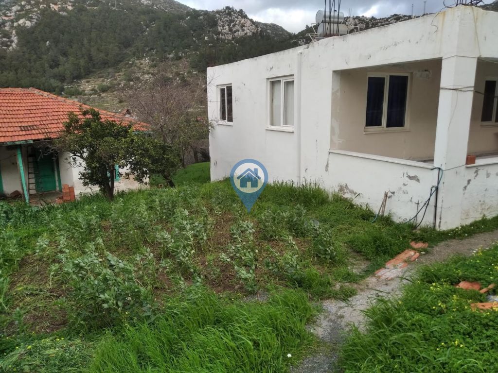 SU GAYRİMENKULDEN SÖĞÜTTE İKİ VİLLALIK ARSA