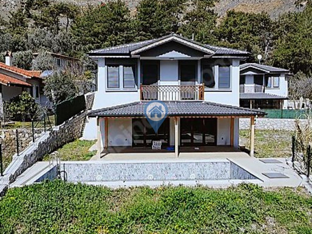 HİSARÖNÜNDE SATILIK 4+1 YENİ VİLLA