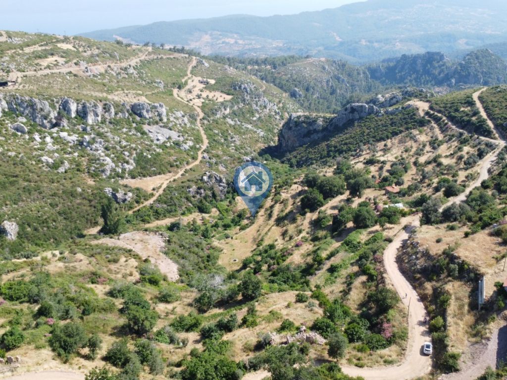 SU GAYRIMENKUL ZEYTIN KÖYDE DENIZ MANZARALI İMARLI SATILIK ARSA