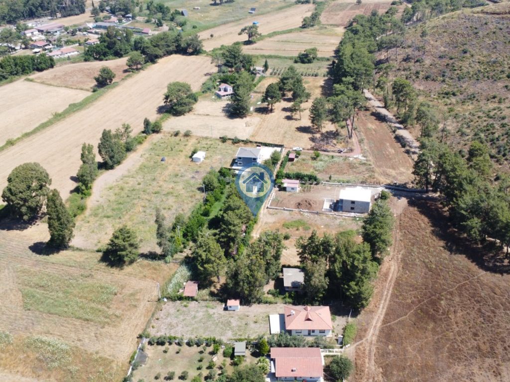 HISARÖNÜNDE DENIZE YAKIN 600M2 İÇINDE SATILIK EV VE ARSASI