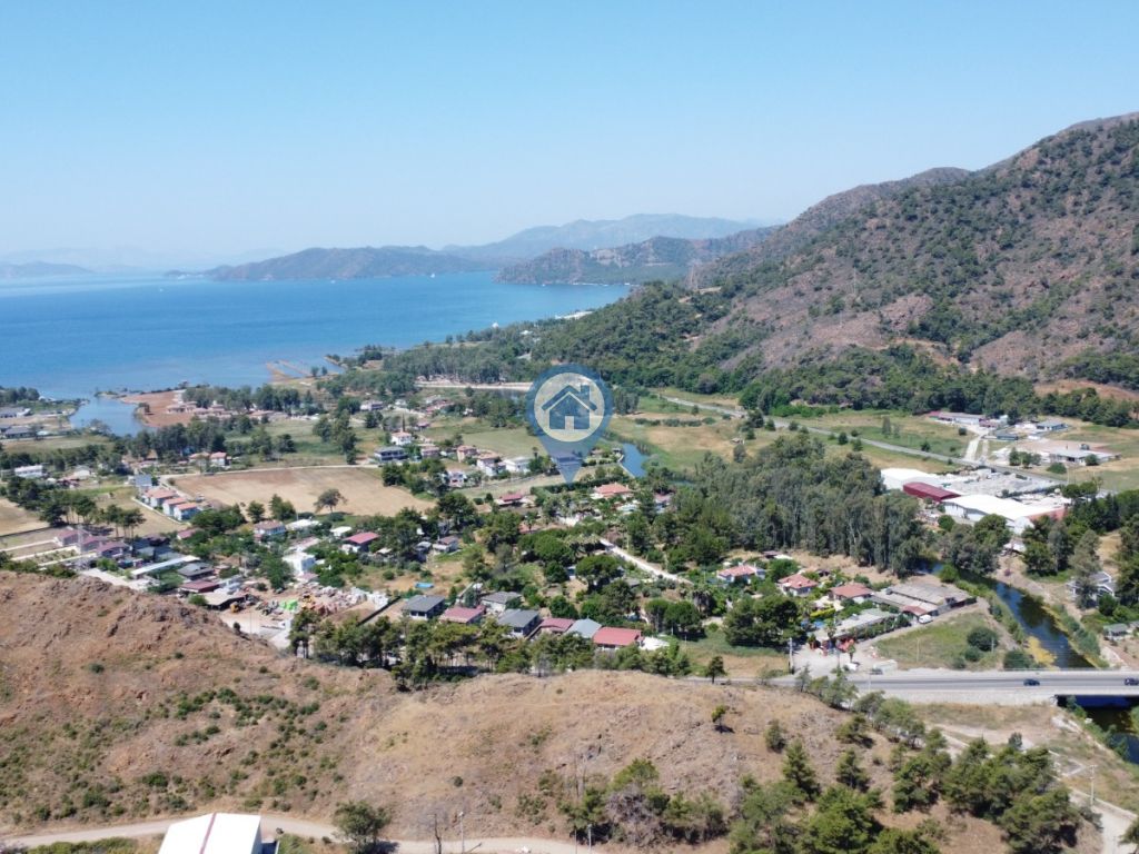 HISARÖNÜNDE DENIZE YAKIN 600M2 İÇINDE SATILIK EV VE ARSASI