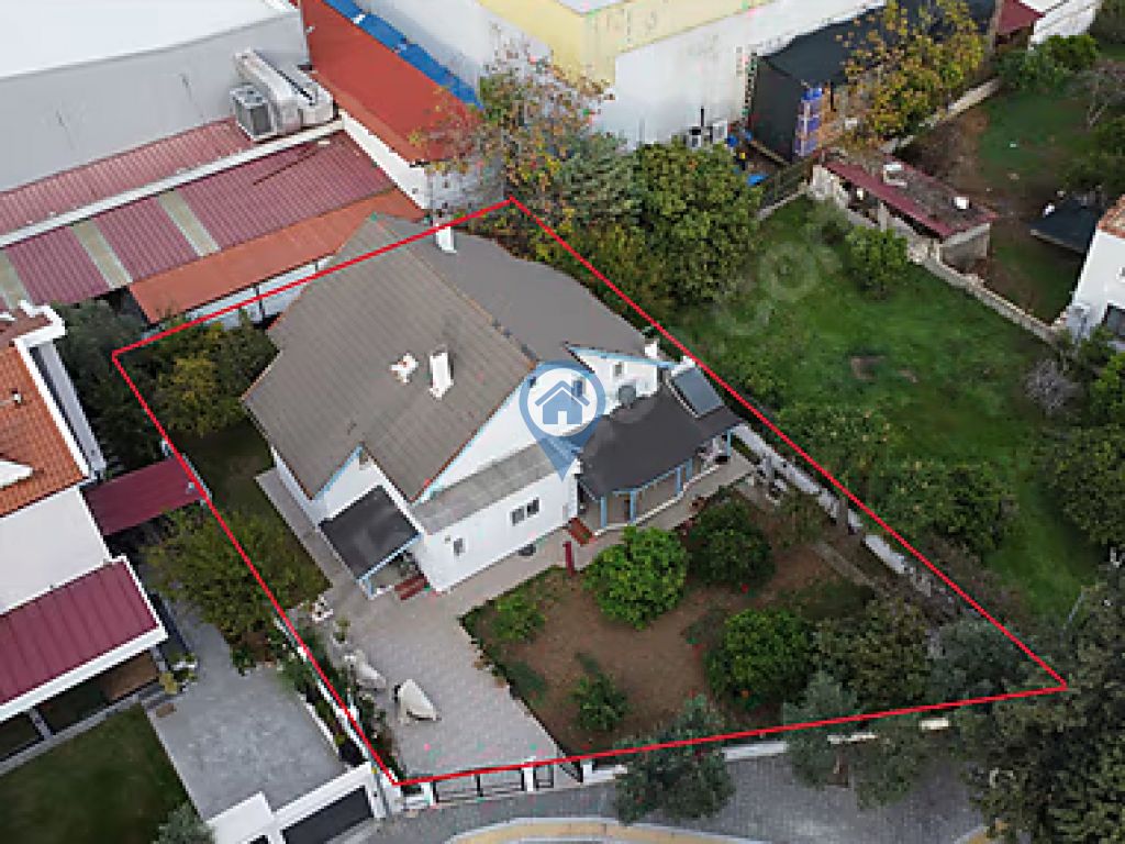 ARMUTALANDA 540M2 ARSA İÇINDE SATILIK MÜSTAKIL 3+1 VILLA