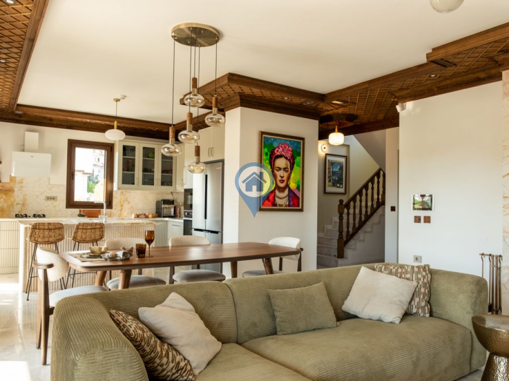 GÖKOVA DA ÖZEL TASARIM HARİKA KONUM VE ASALETİYLE AKILLI VİLLA