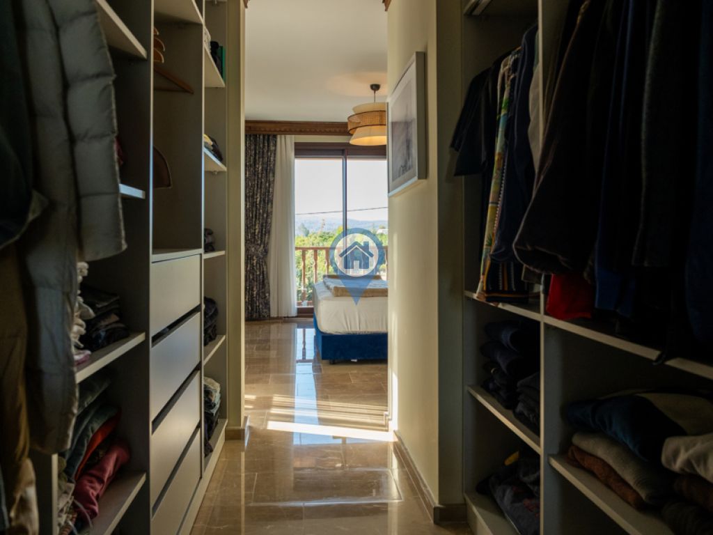 GÖKOVA DA ÖZEL TASARIM HARİKA KONUM VE ASALETİYLE AKILLI VİLLA