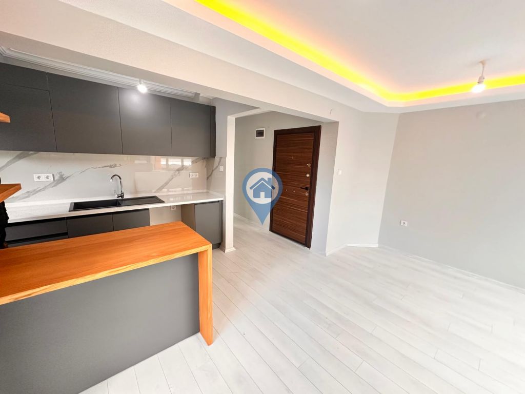 ÇILDIR MAHALLESİNDE SATILIK 2+1 DÜZ DAİRE