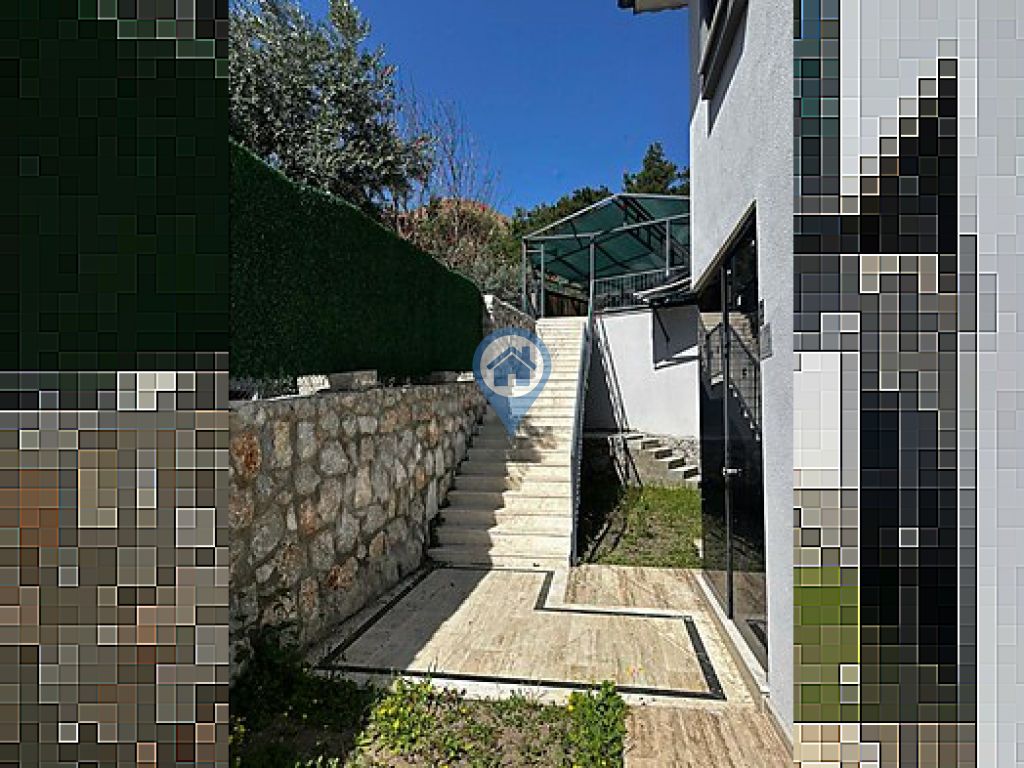 HİSARÖNÜNDE SATILIK 4+1 YENİ VİLLA