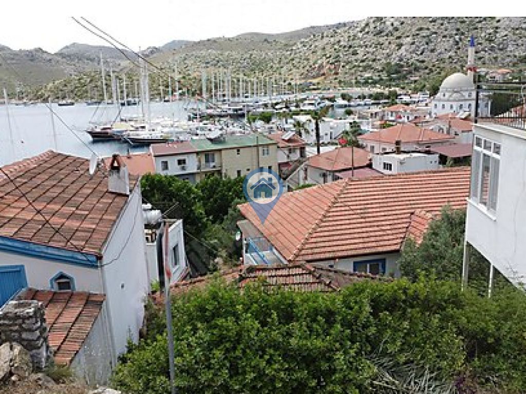 EGENIN İNCISI BOZBURUNDA MÜSTAKIL PARSEL İÇINDE SATILIK EV