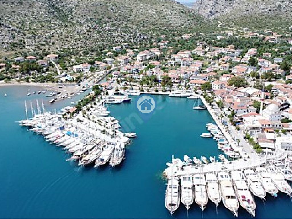 EGENIN İNCISI BOZBURUNDA MÜSTAKIL PARSEL İÇINDE SATILIK EV