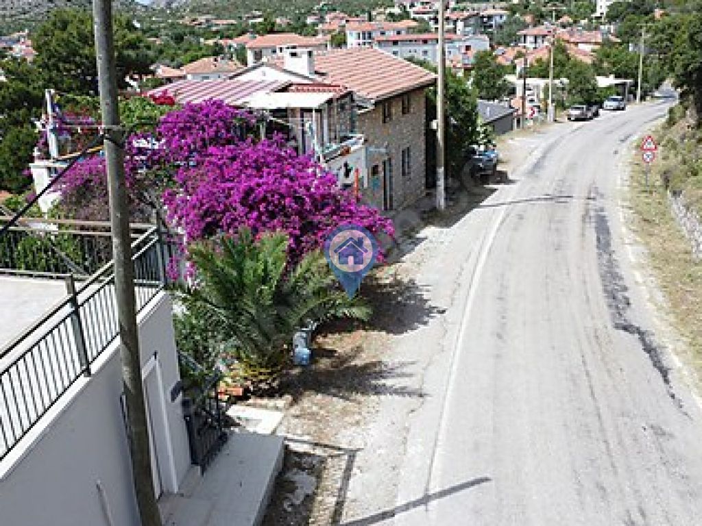 EGENIN İNCISI BOZBURUNDA MÜSTAKIL PARSEL İÇINDE SATILIK EV