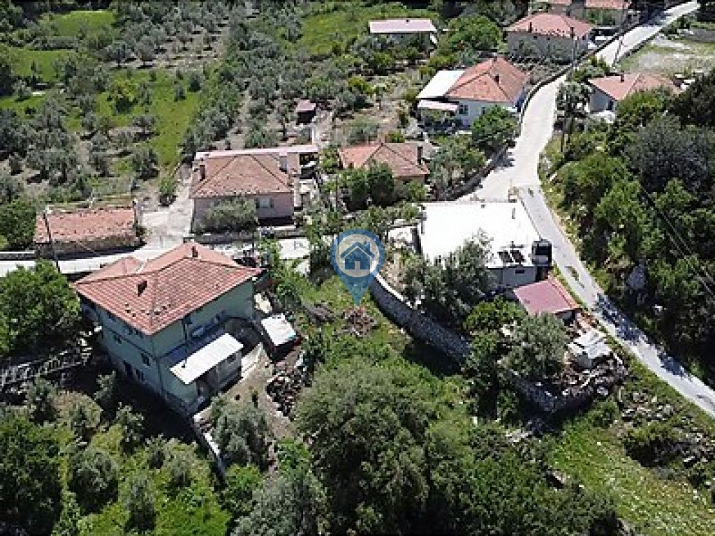 MARMARIS SÖĞÜTTE KIRSAL YERLEŞIK ALANDA SATILIK 284 M2 TARLA