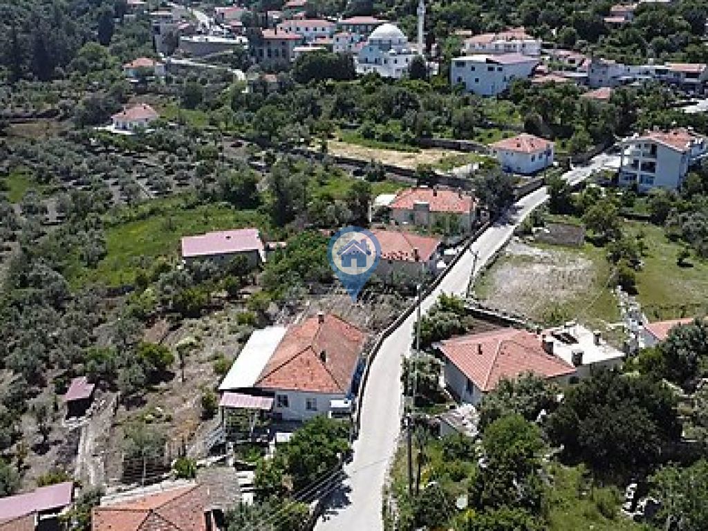 MARMARIS SÖĞÜTTE KIRSAL YERLEŞIK ALANDA SATILIK 284 M2 TARLA
