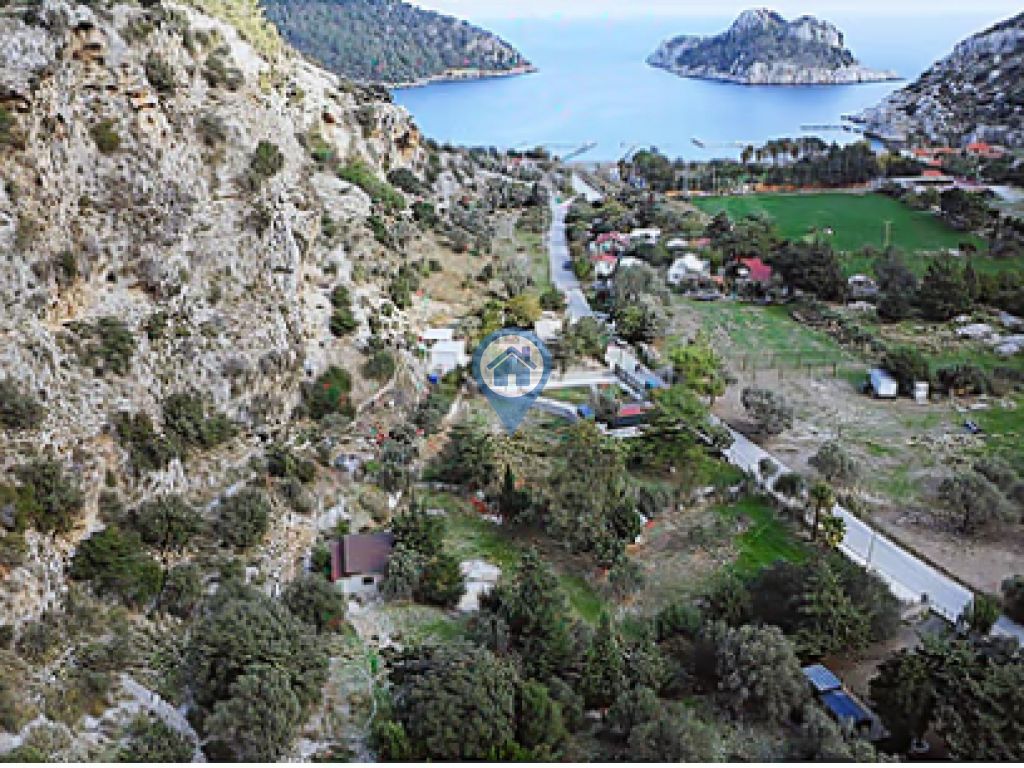 MARMARIS ÇIFTLIK KOYUNDA DENIZ MANZARALI 2400M² SATILIK TARLA